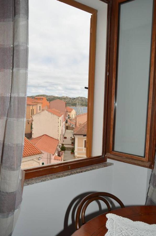 Le Scalette Bed & Breakfast La Maddalena  Eksteriør bilde